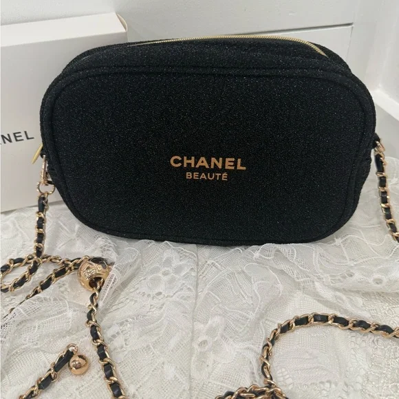 Chanel Cosmetic Pouch Bag with Chain from Chanel Beauty GWP - Picture 9 of 11